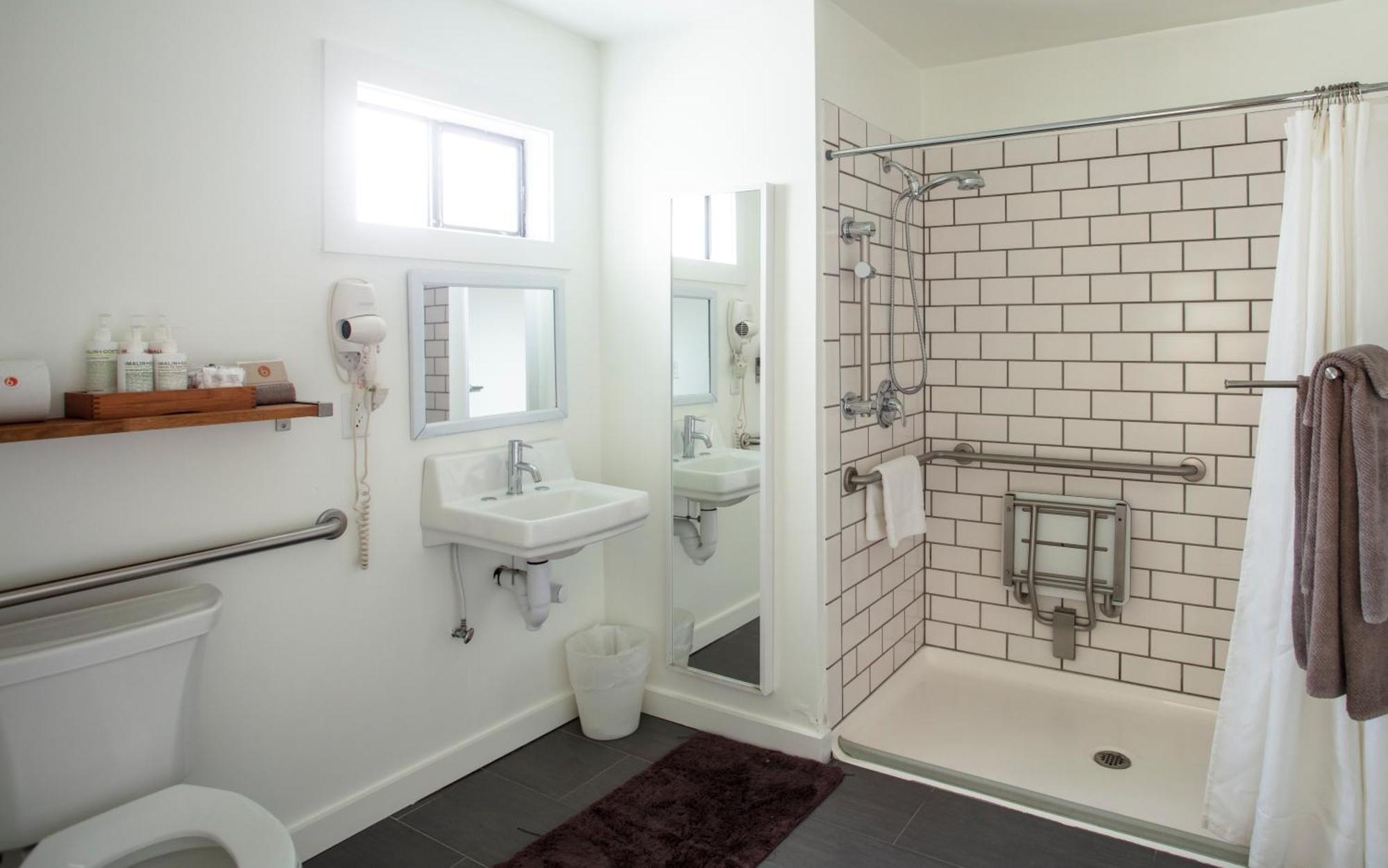 Boon Hotel + Spa - Adults Only Guerneville Room photo